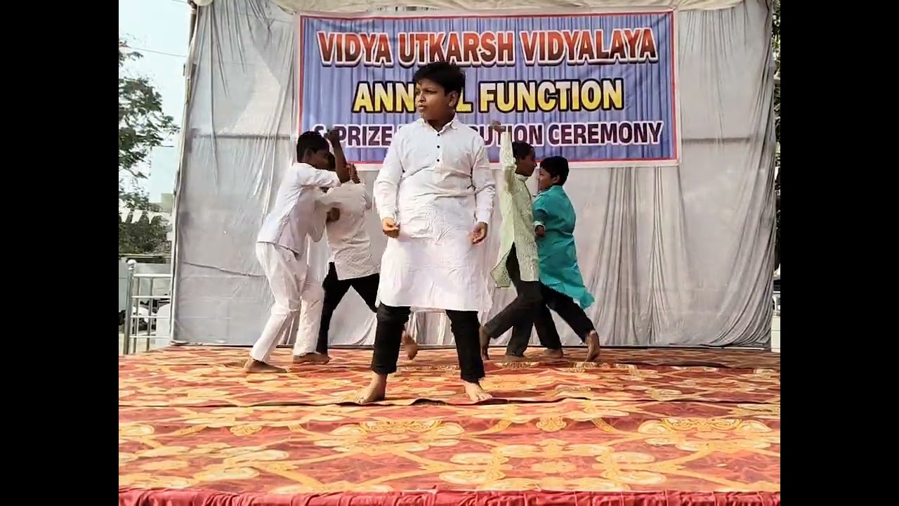 Fir Bhi Dil Hai Hindustani Song | Dance Performance | Vidya Utkarsh Vidyalaya 