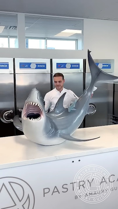 Chocolate Shark! 🦈 This 7,5ft long and 150lbs 100% chocolate is one of my largest creation!