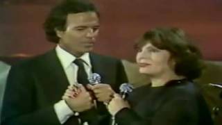 Video thumbnail of "42-Amália Rodrigues - Júlio Iglésias- Canto a Galizia.avi"