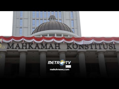 [LIVE] MAHKAMAH KONSTITUSI: SIDANG PUTUSAN UJI FORMIL BATAS USIA CAPRES-CAWAPRES