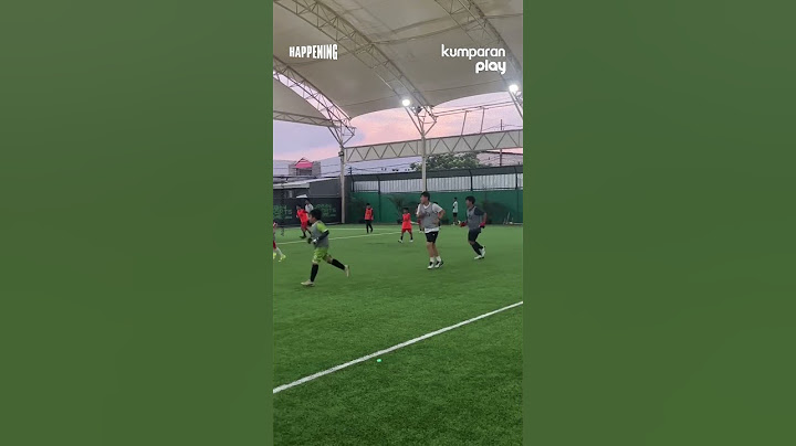 Shin Tae-yong Bermain Bola Dengan Para Pemain STY Academy