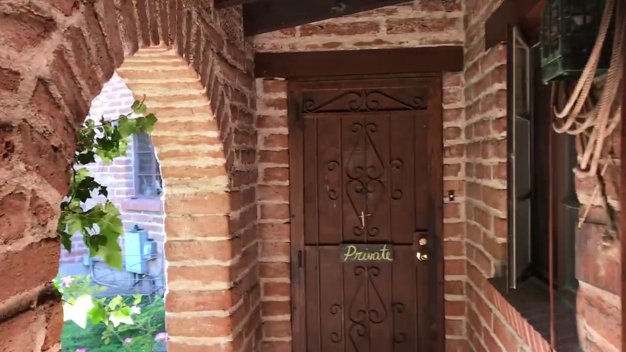 from exit of grooms room/cantina to ceremony yard