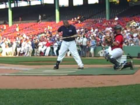 Jordan Ribera (Fresno State)-Yarmouth-...  Red Sox-Cape Cod League Home Run Derby, 2010