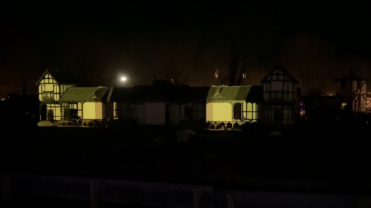 Light Show at Yuletide Village Renaissance Park (OHIO) YouTube