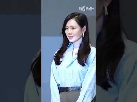 #손예진 치마반 바지반 진정한 젠더리스 패션✨ #SonYeJin # 보테가베네타 #BOTTEGAVENETA #피에르위그 #<strong>리움미술관</strong> #LEEUM