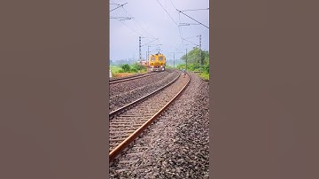 Howrah katwa Aerodynamic EMU Skip Huge Curve #viralvideo #4k #shorts