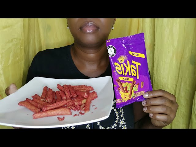 ASMR💜 comiendo TAKIS FUEGO 🔥| Eating TAKIS fuego 🔥🥵