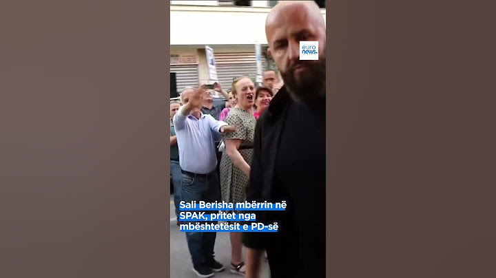 Sali Berisha mbërrin në SPAK, pritet nga mbështetësit e PD-së