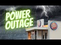 Power goes out at Dave and Busters