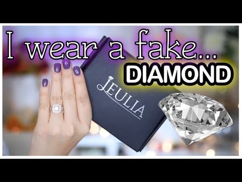why-i-wear-a-fake-diamond-wedding-ring!-|-jeulia-jewelry