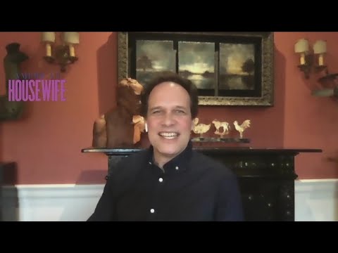 Video: Diedrich Bader Netto Waarde: Wiki, Getroud, Familie, Trou, Salaris, Broers en susters