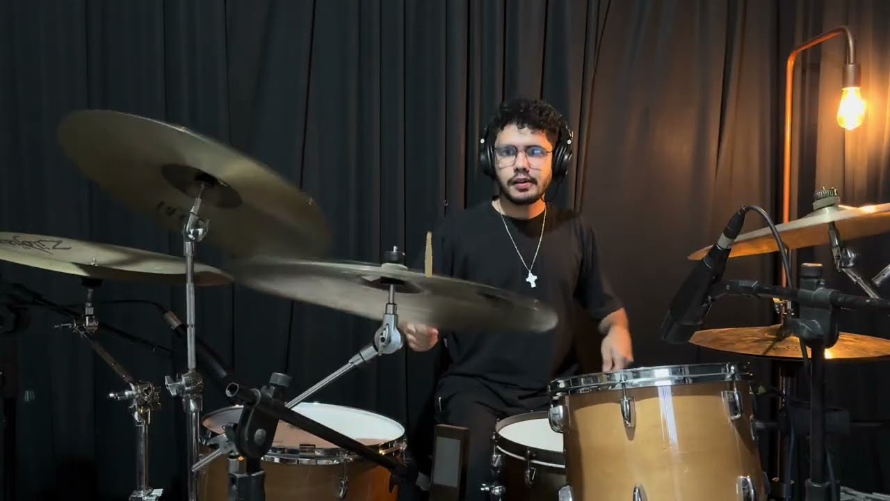 Neon Grave - @Dayseekerband (Drum cover)