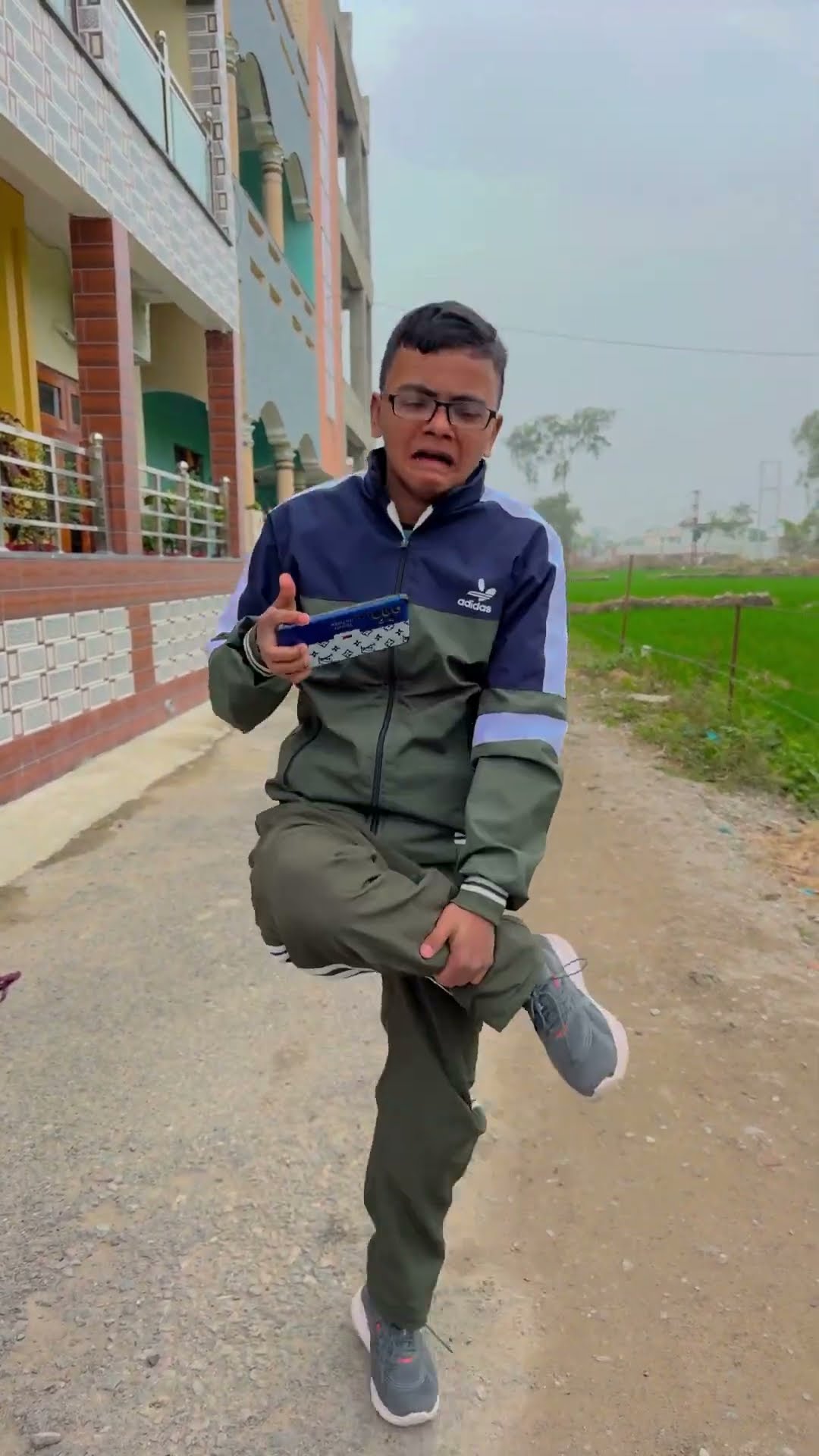 Ouch ❤️? #shorts #funny #trending #comedy #shortvideos #comedyvideos