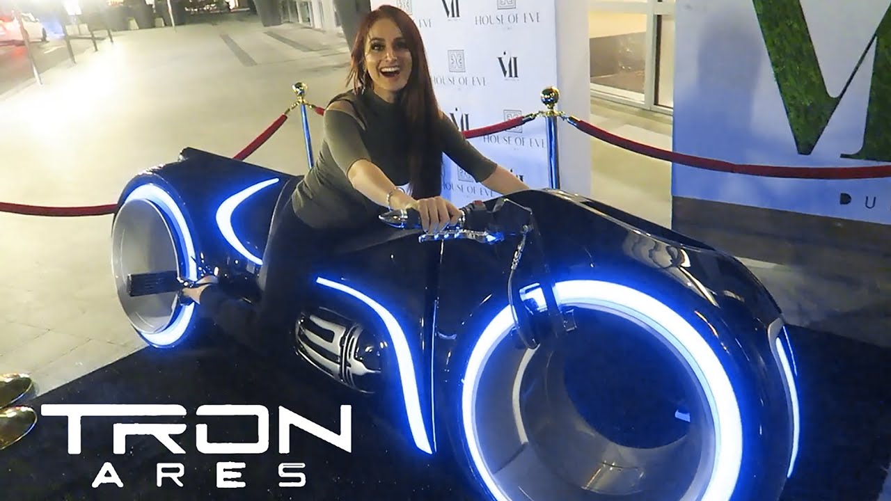 Tron: ARES (2025) – Full Tech Review of the Laser Bike Concept 