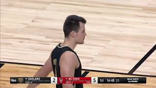 Oakland Star Jack Gohlke Gets Loud Ovation While Checking in and then Drills His First Three