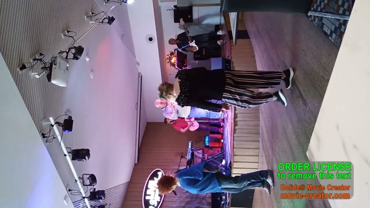 ZIGGI STEVENS AT DIGGERS SPORTS CLUB SURFERS PARADISE GOLD COAST AUSTRALIA 22 10 23