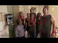 Fort Boyard 2012 - Dounia Coesens dans la lutte dans la boue