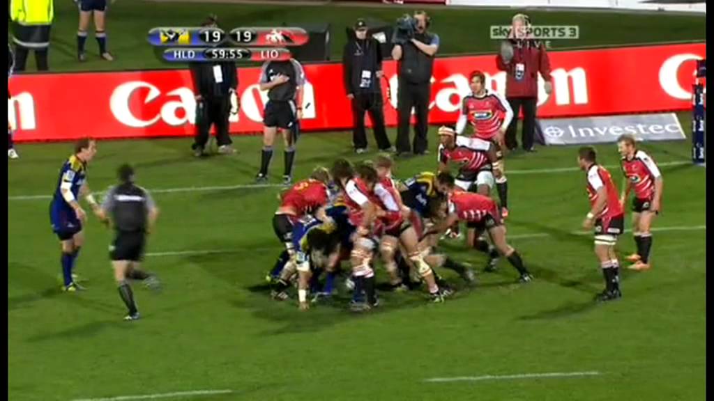 Michael Rhodes attacks Siale Piutau