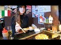 かわいいイタリア人が初お好み焼きをエンジョイ！Italian girl eat her first Okonomiyaki!