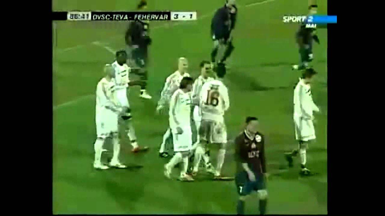 Gol Penalti Paling Lucu - YouTube