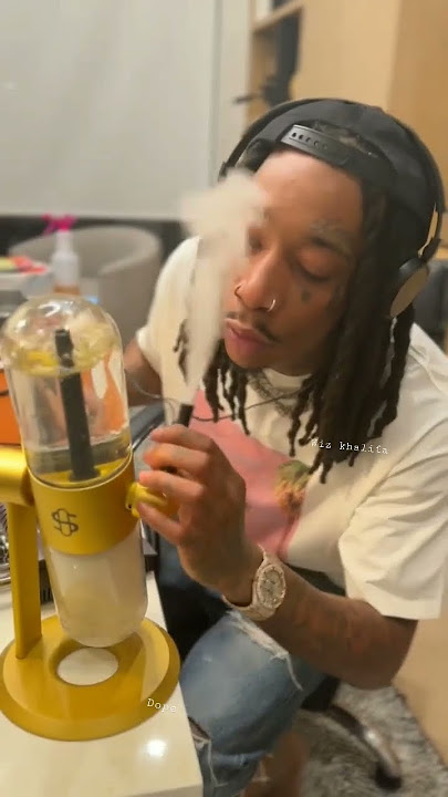 #wizkhalifa #smoke #bong