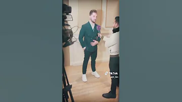 ما تهمني كل العالم انا الشيخ وعندي سأل يمان نجار اكسبلور يمان نجار 