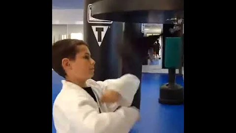 HRK MMA: 10-year-old on speed bag