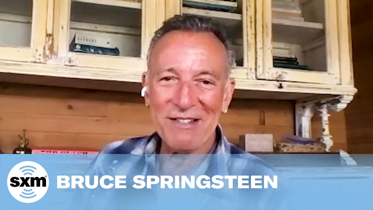 Bruce Springsteen Wanted to Make People Laugh When He Climbed The Rafters at the Apollo