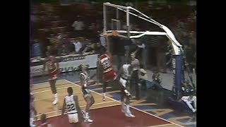 Michael Jordan's ninth-straight 40-plus-point game (eviscerates Bucks) | 1987 NBA season