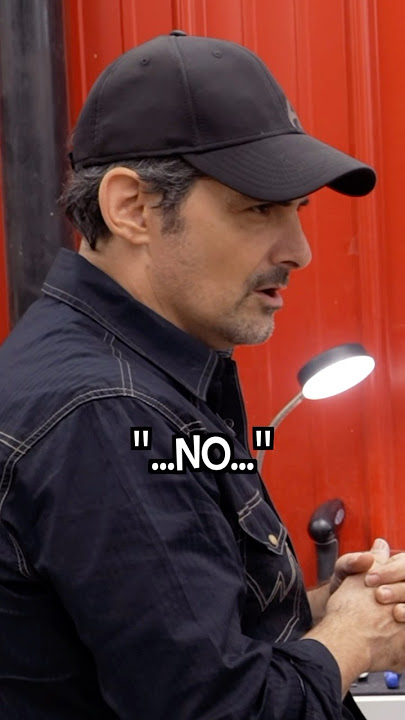Brad Paisley talks about shocking discovery! #guitar #bradpaisley #guitarist #shorts ￼￼