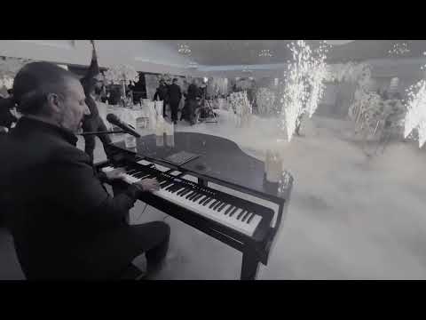 Lionel Richie, Ed Sheeran Frank Sinatra Medley - Roberto at wedding