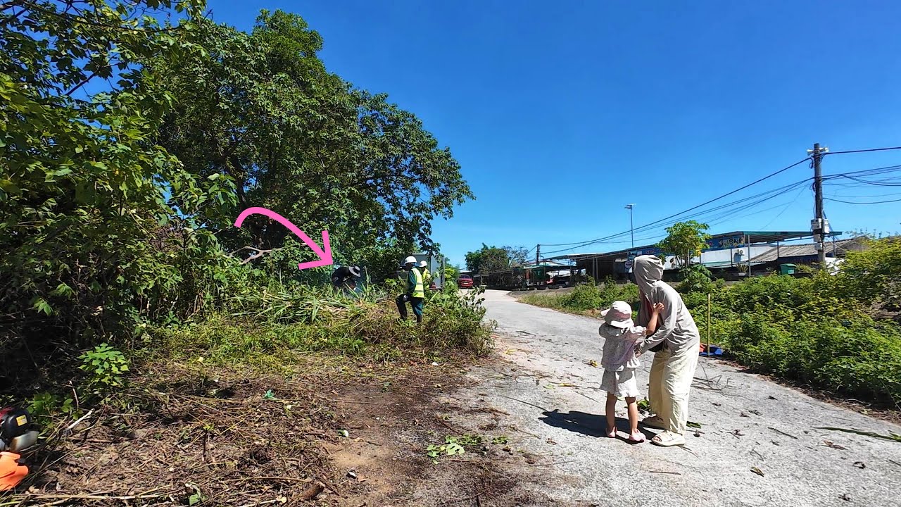 The Big Surprise My Wife Brought Completely Changed Our Sidewalk Cleanup