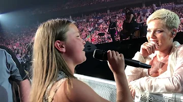 Victoria Anthony Singing to Pink at Rogers Arena Vancouver #VicAndPink