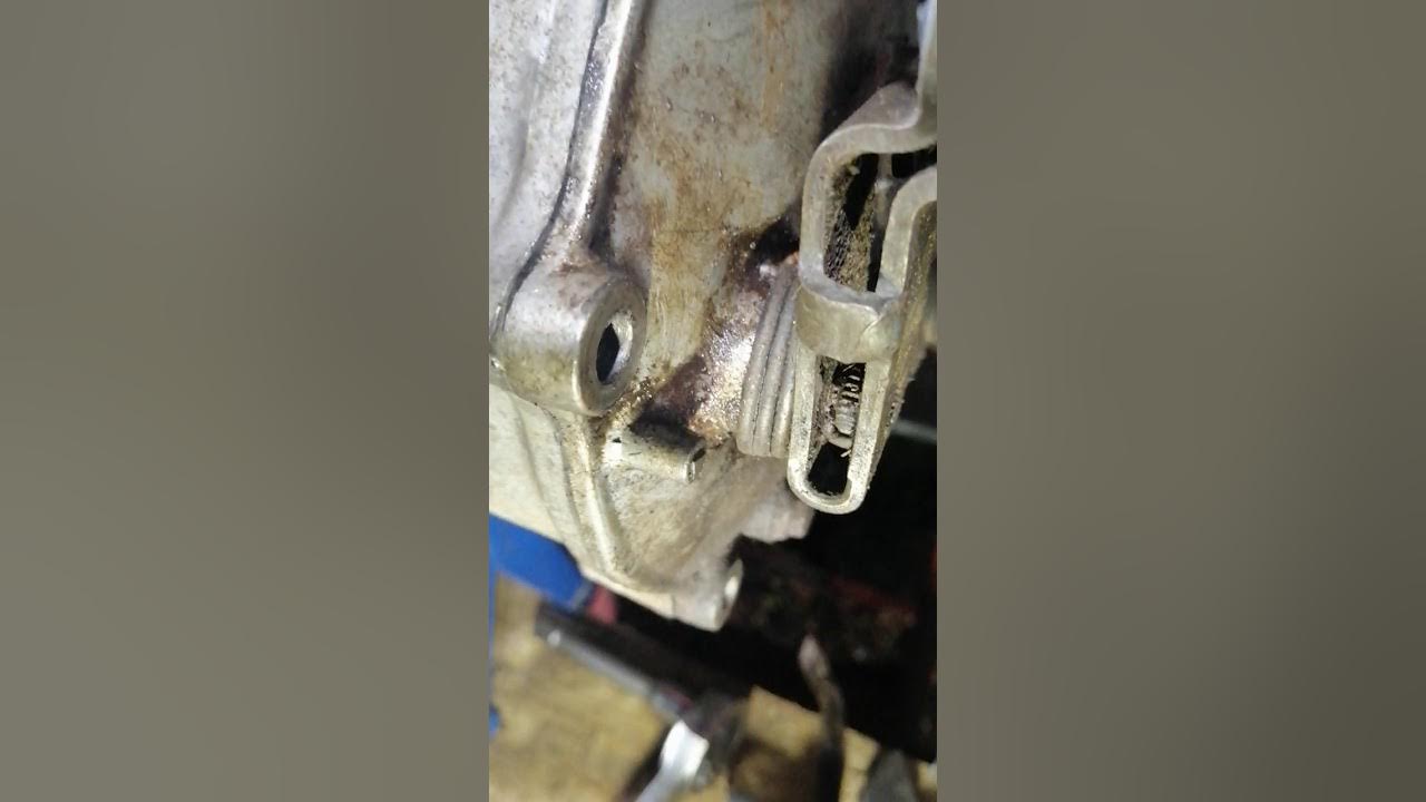Honda trx 250 rear axle bearing and seals reassembly part 6 - YouTube