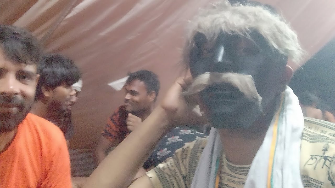 Savan ke mahine mein Haridwar se kavad uthakar Chale kanvriya aur siwar mein machai Dhum Nach