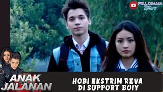 REVA EVEN ASKS A BOY FOR HELP TO TAKE HER CROSS MOTORCYCLE - STREET CHILDREN 64