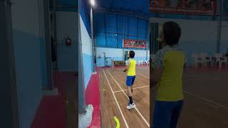 🏸 Hit Your Forehand Toss Perfect 🎯🔥 #TrendingShorts #ExplorePage #Badminton #Sports #ForehandToss