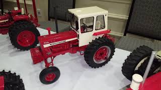 IH 1/16 Custom Built tractors