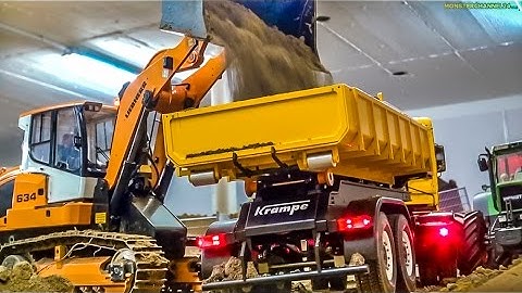 RC crawler loader Liebherr 634 working at the construction site!