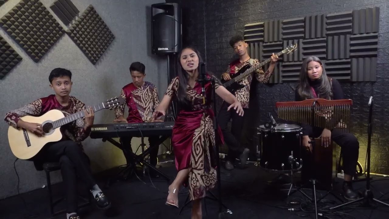 Puisi Pilihan: “Lanskap Pantai” Karya Dorothea Rosa Herliany