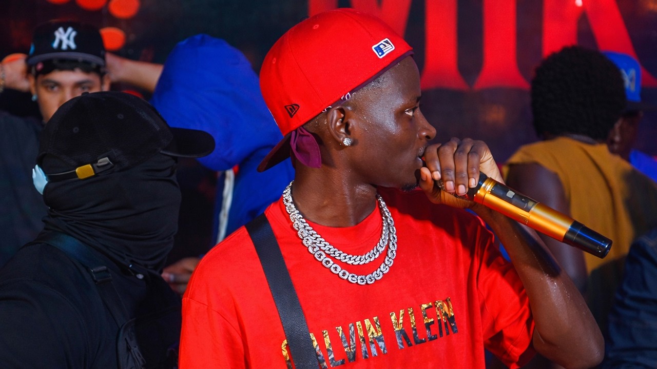 DON BREEZY SHOW LIVE KWENYE JAMBO LAKE | UNAJUA KAFANYA NINI | NI MAPENZI TUUUUUU