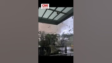 Een tornado trof Bandung en Sumedang.
