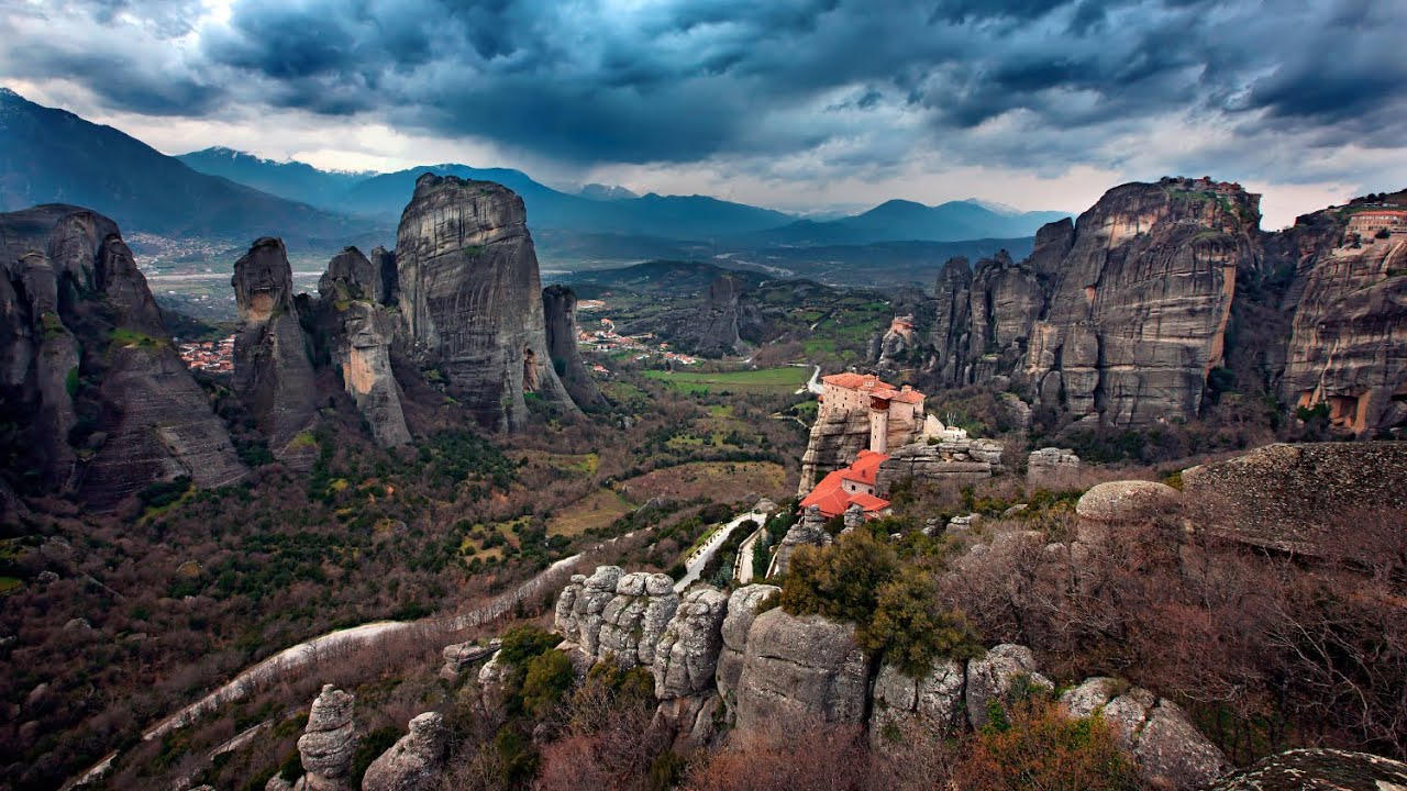 ΜΕΤΕΩΡΑ - Στο μεταίχμιο ουρανού και γης