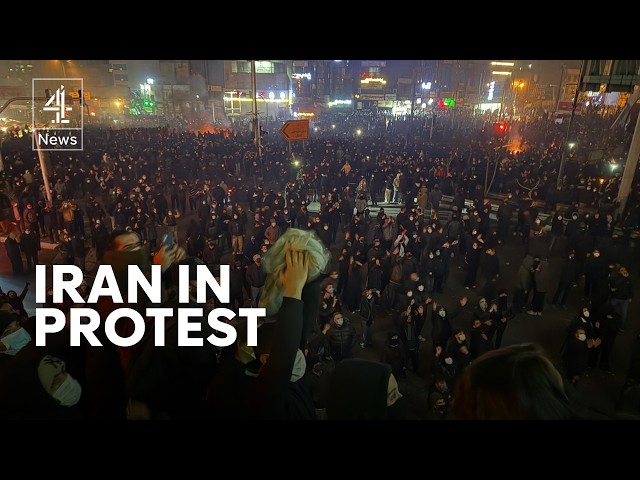 Iran protests: regime crackdown as US considers military response