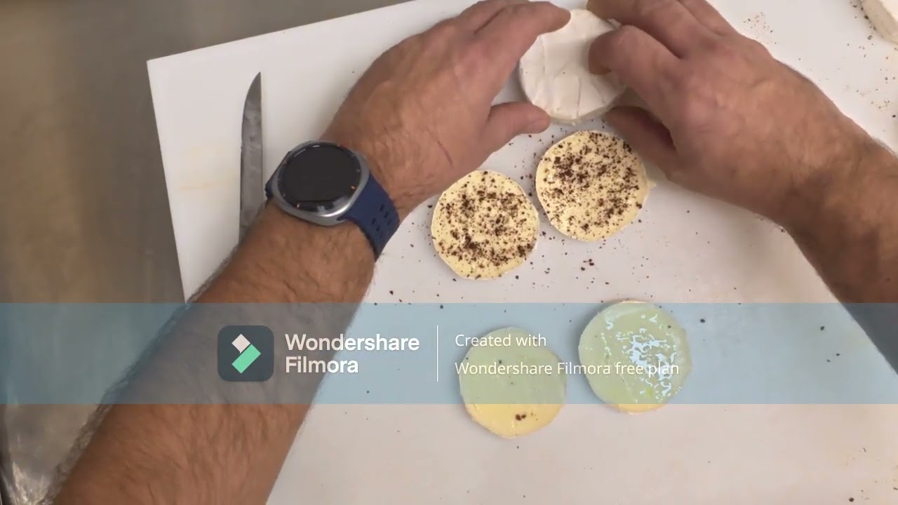 údený syr camembert / hermelín