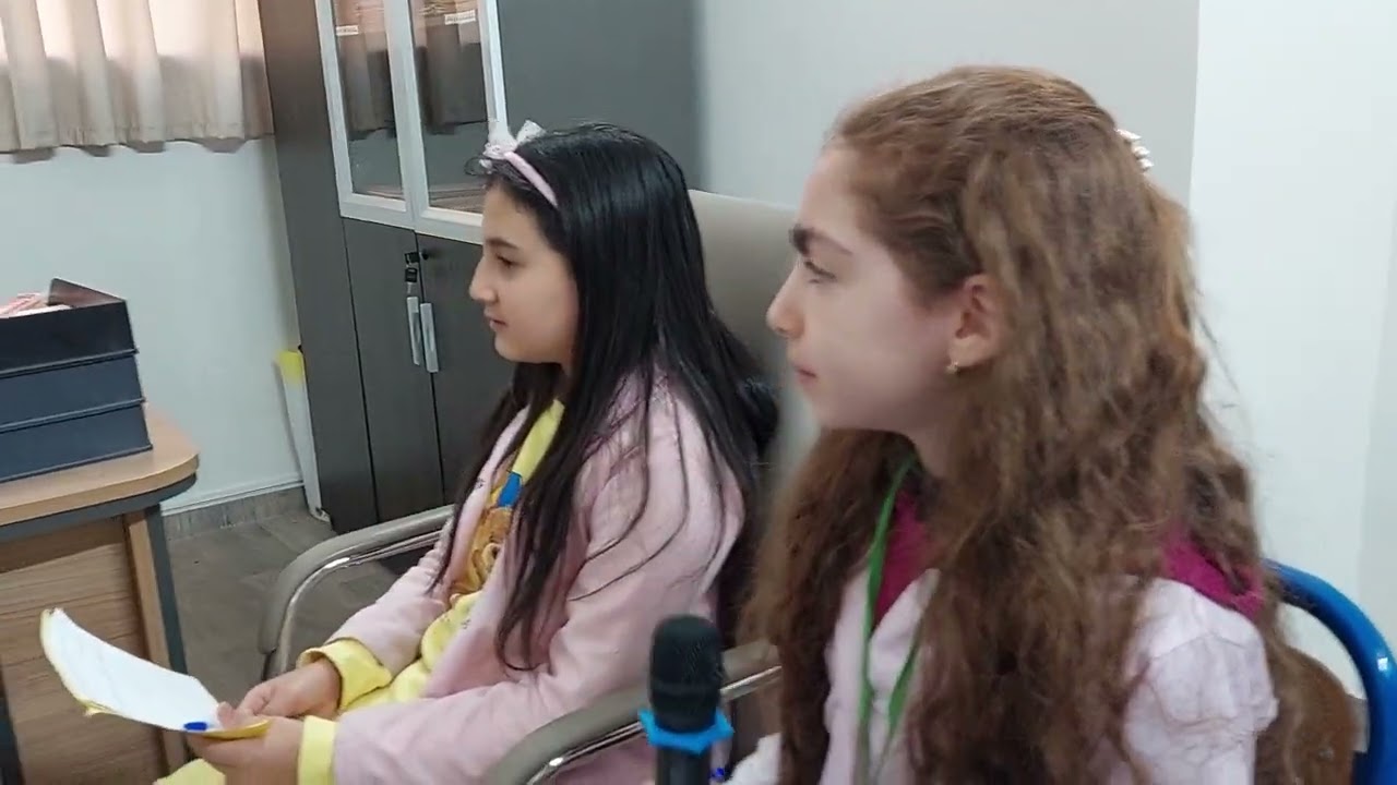 حوار صحفي بين تلاميذ المستوى الخامس ابتدائي والسيد المدير العام لمؤسسة سوبرنوفا ذ. محضار عبد الرزاق