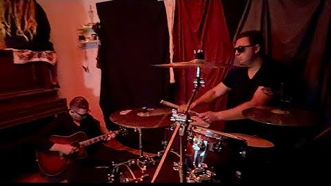 10FOUR10 - BOTTLE [{Official Music Video}]