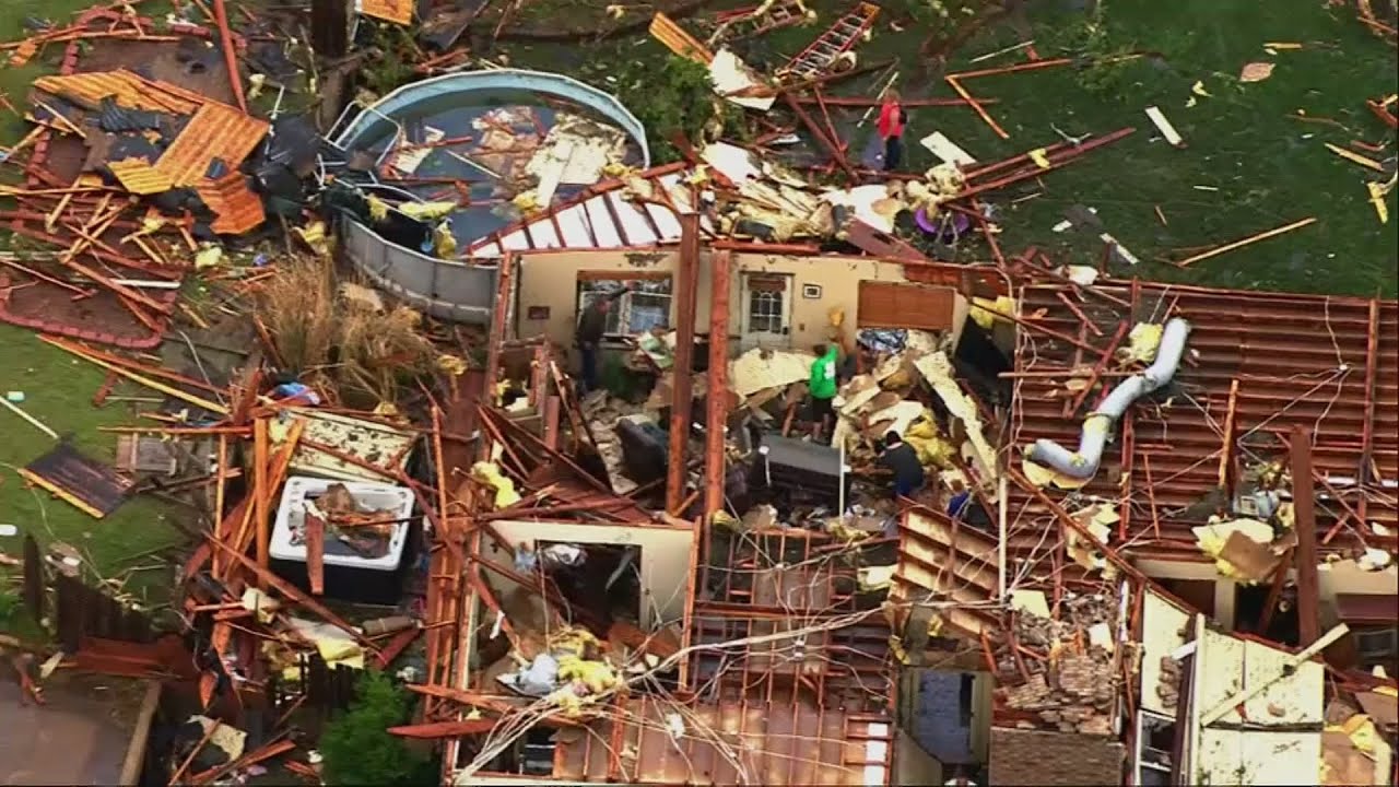 One person dead after tornado destroys homes in Oklahoma - YouTube