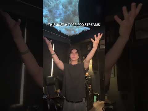 100 000 Streams In A Month COMPELTELY INDEPENDENT Newmusic Revolvearoundyou Singing