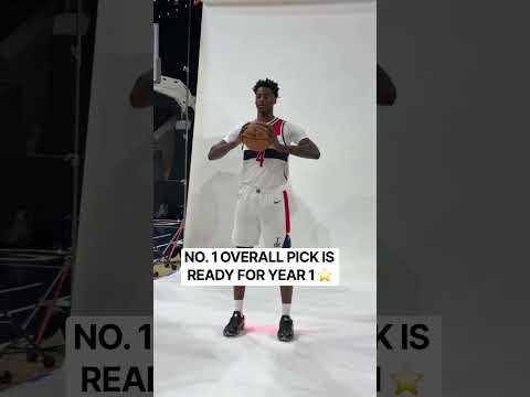 AJ Dybantsa at his first media day 🧙‍♂️